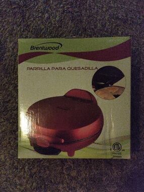 Brentwood Red Quesadilla Grill - Electric Quesadilla Maker